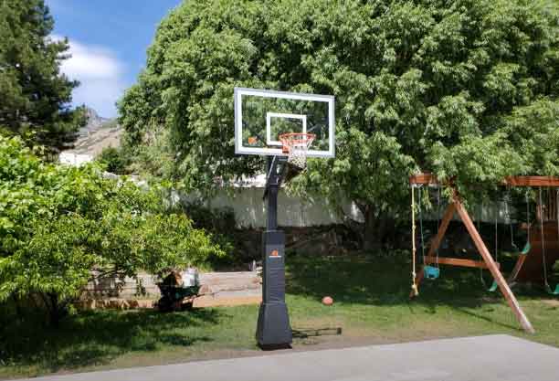 how to remove a basketball hoop 2021